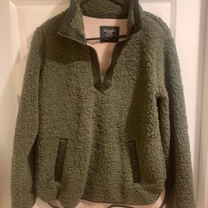 The Essential A&F Sherpa Fleece - Medium